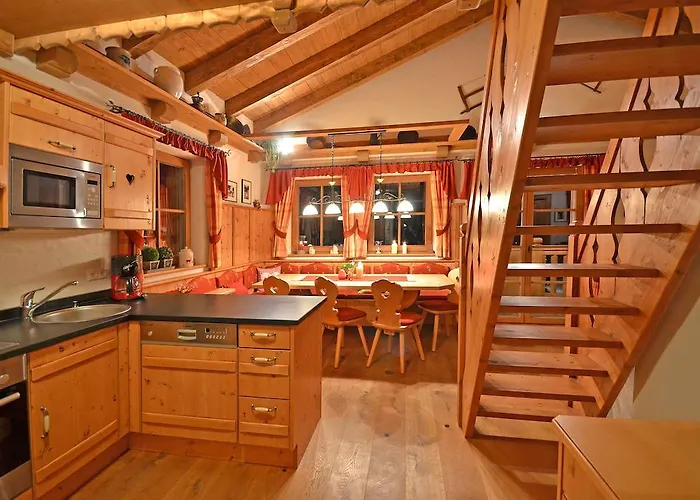 Berghof シャレー フラッハウ