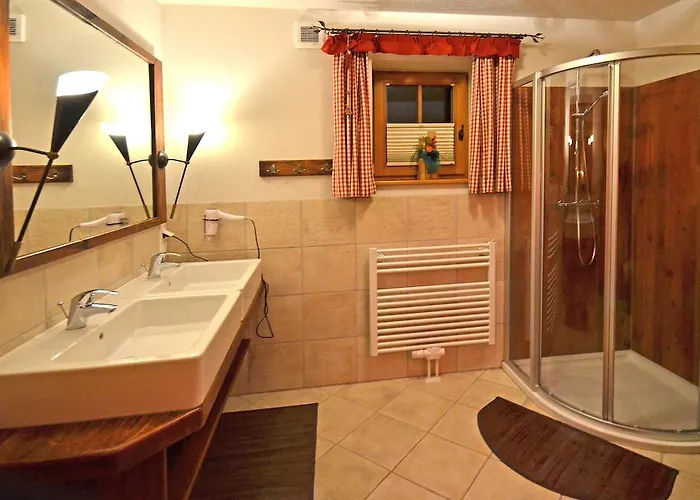 Berghof シャレー フラッハウ